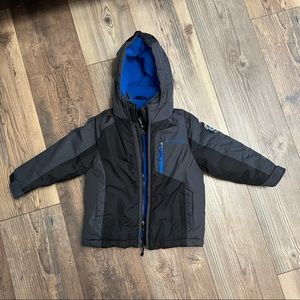Thick and warm 3T winter coat